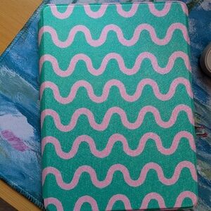 Green and Pink Wavy Patterned Case